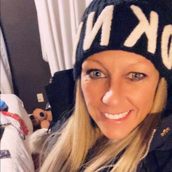 Meet your Posher, Caley - Picture 2 of 5